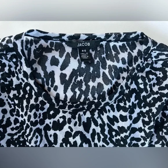 Sheer Jacob Top - Picture 5 of 6